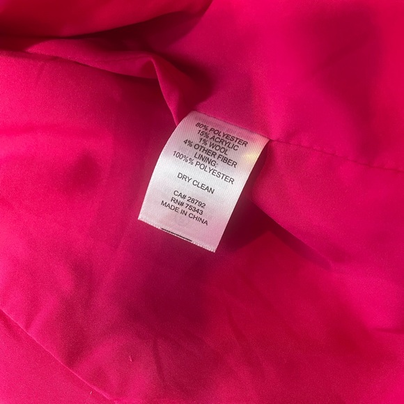 Rachel Zoe pink tweed blazer is a vibrant and stylish cropped jacket - Picture 8 of 10